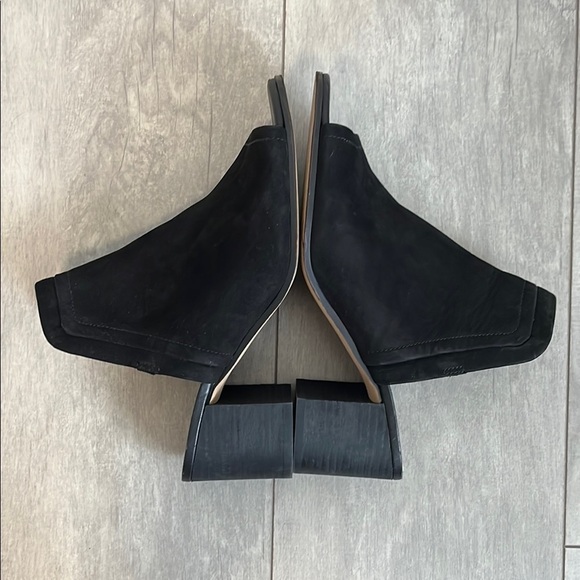 Sam Edelman Black Leather Block Heel Slip On Sandals, Size 8 - Picture 11 of 11